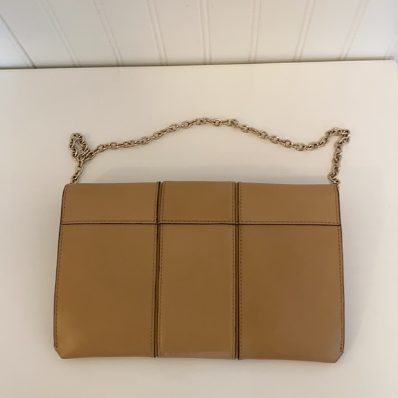 Express tan envelop clutch - Picture 4 of 4